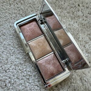 Hourglass Ambient Lighting Palette - strobe lighting palette